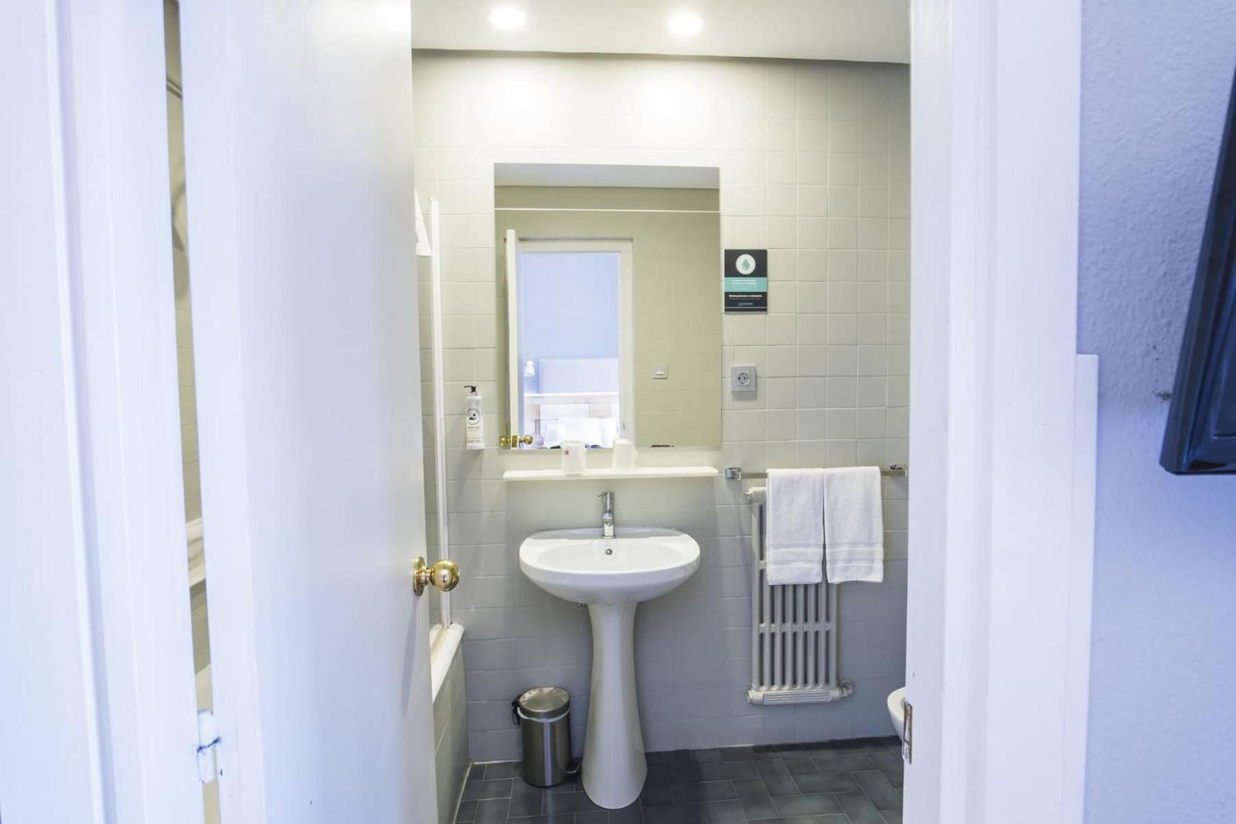 Hotel Alda Centro ポンフェラダ エクステリア 写真