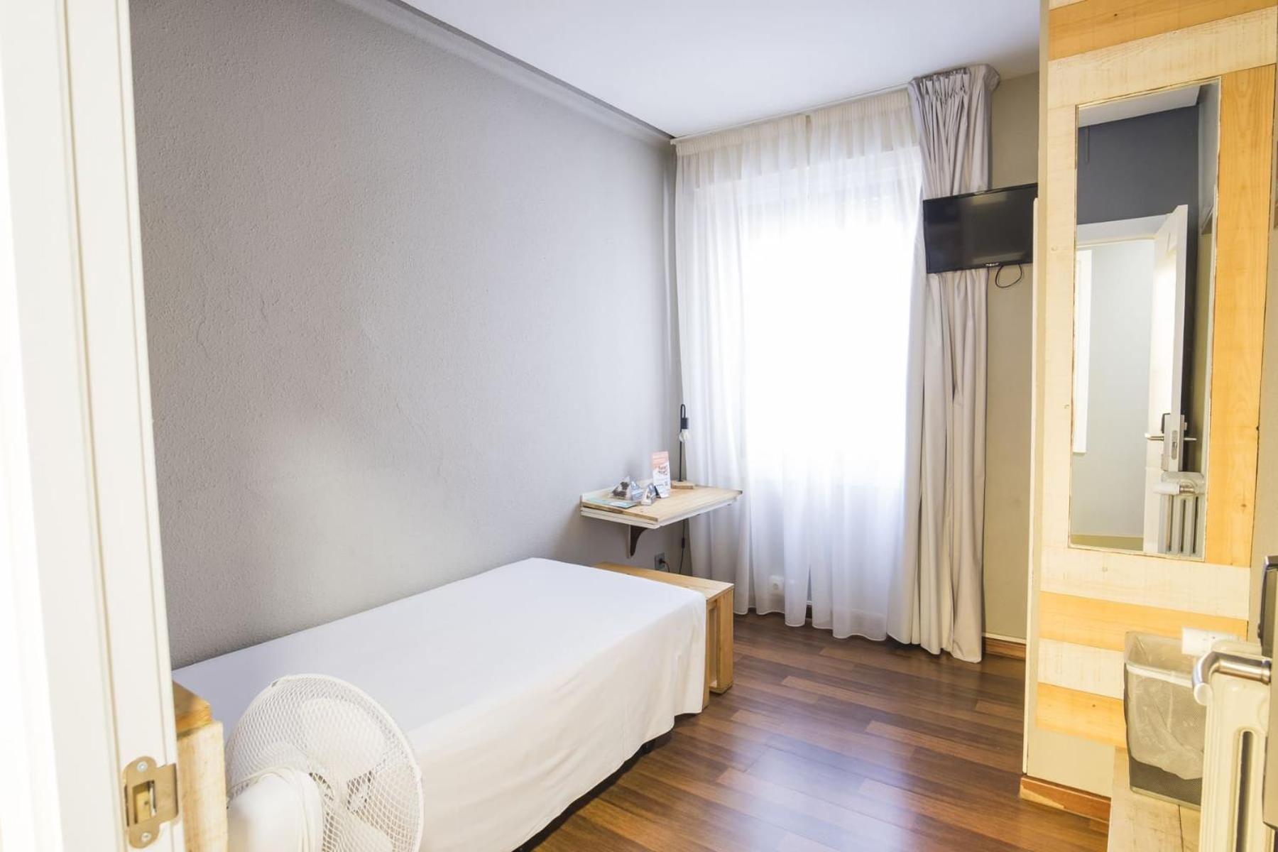 Hotel Alda Centro ポンフェラダ エクステリア 写真